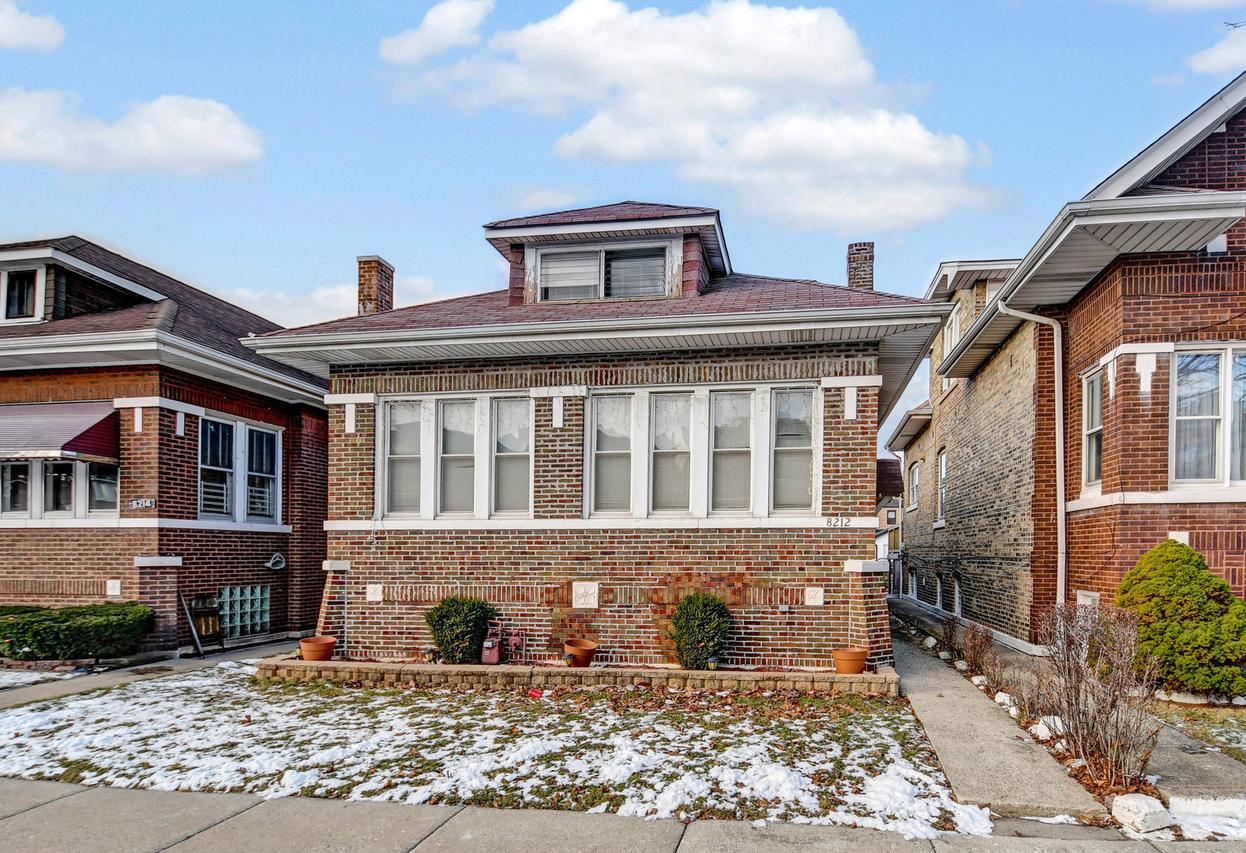 8212 S Bishop St., Chicago, IL 60620