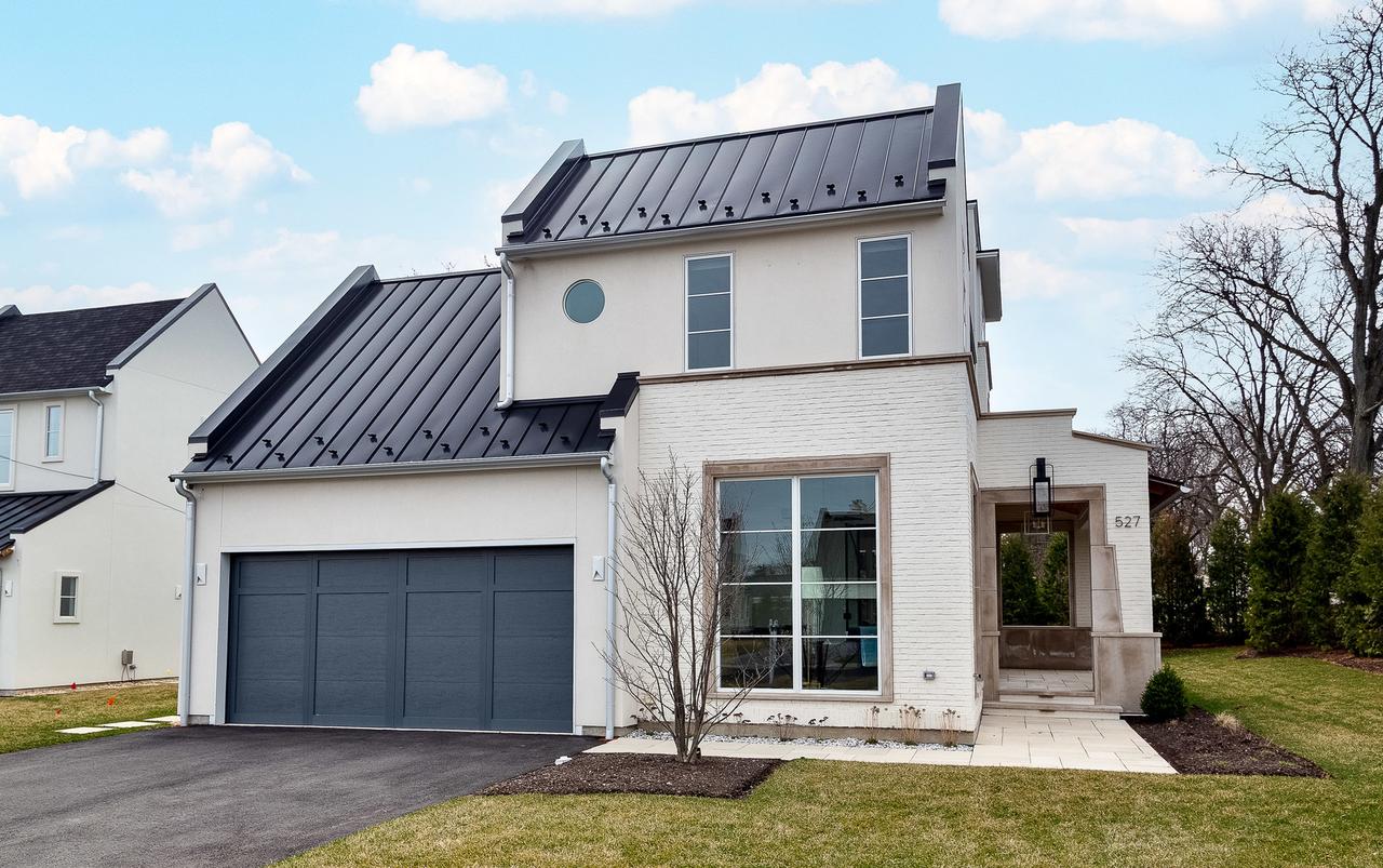 527 Kensington Ct., Hinsdale, IL 60521