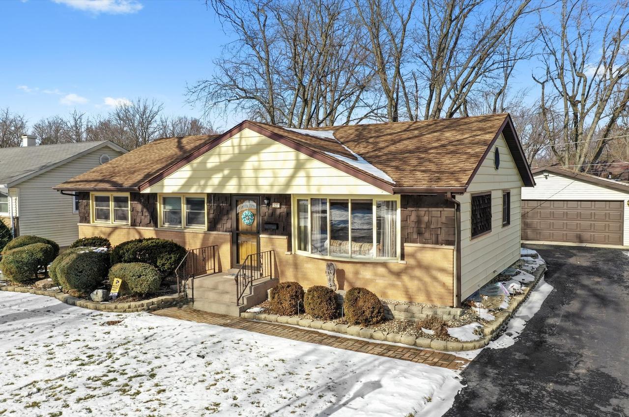 537 Craig Ave., Crete, IL 60417