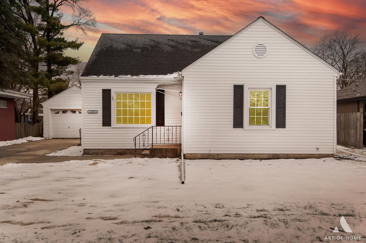 1015 Grandview Ave., Lockport, IL 60441