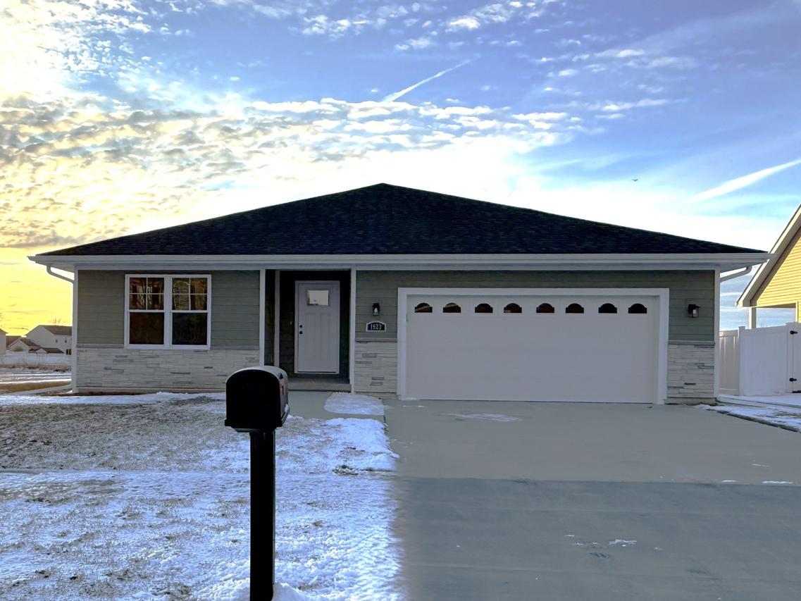 1923 Summerfield Ln., Bourbonnais, IL 60914