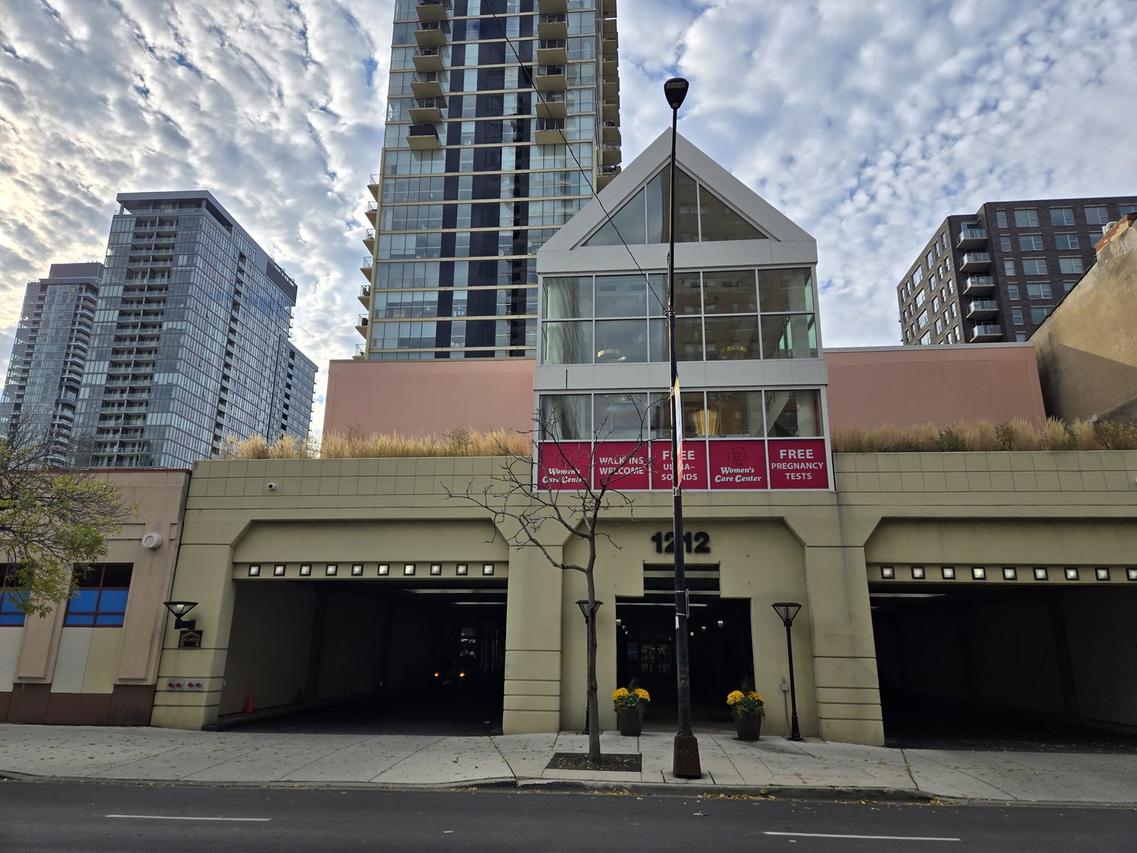 1212 N Lasalle St. #1904, Chicago, IL 60610