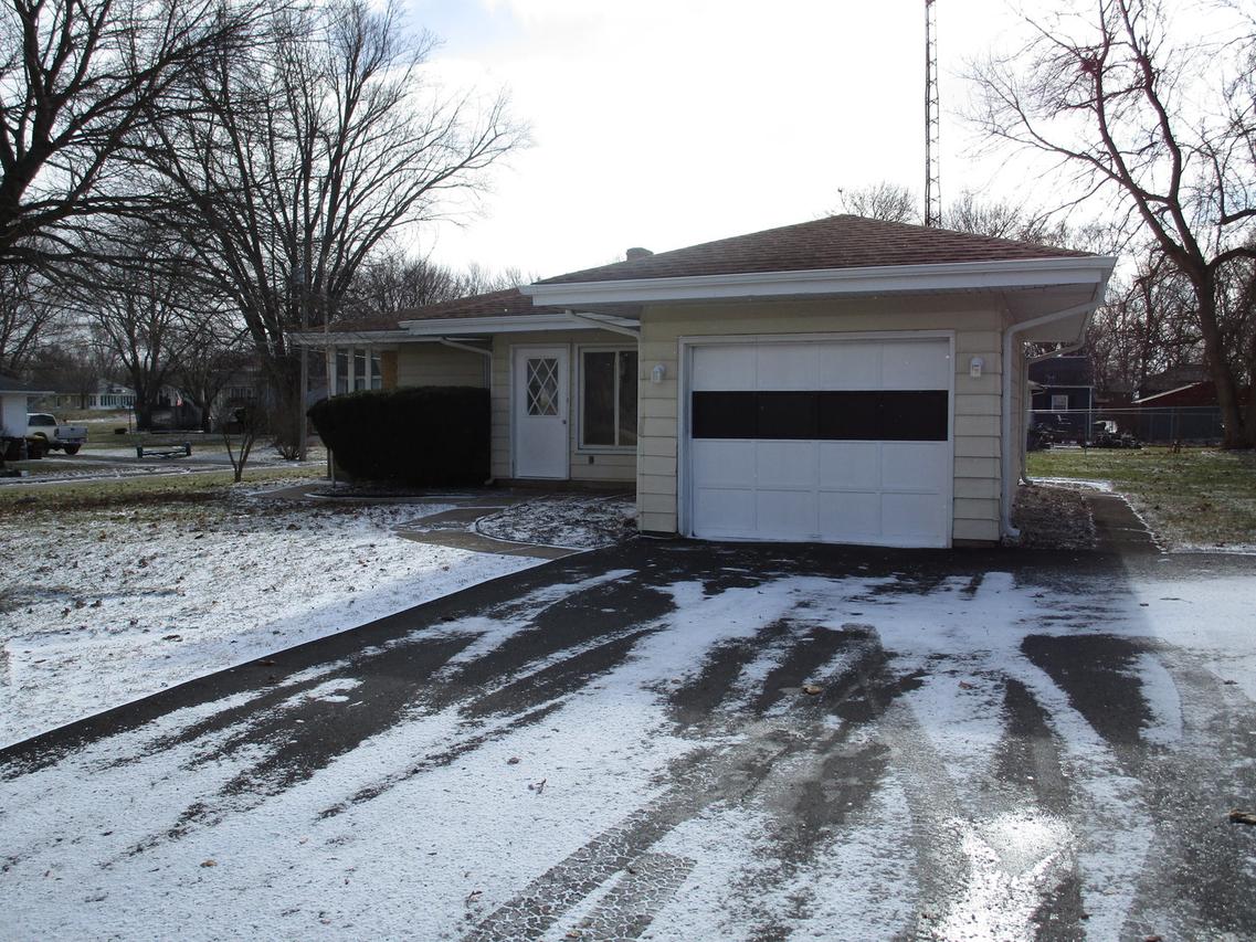 306 N Grant St., Harvard, IL 60033