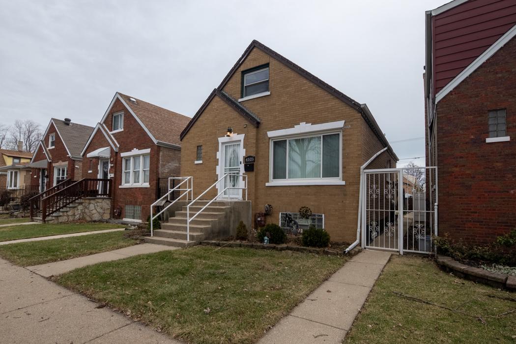4525 S Karlov Ave., Chicago, IL 60632