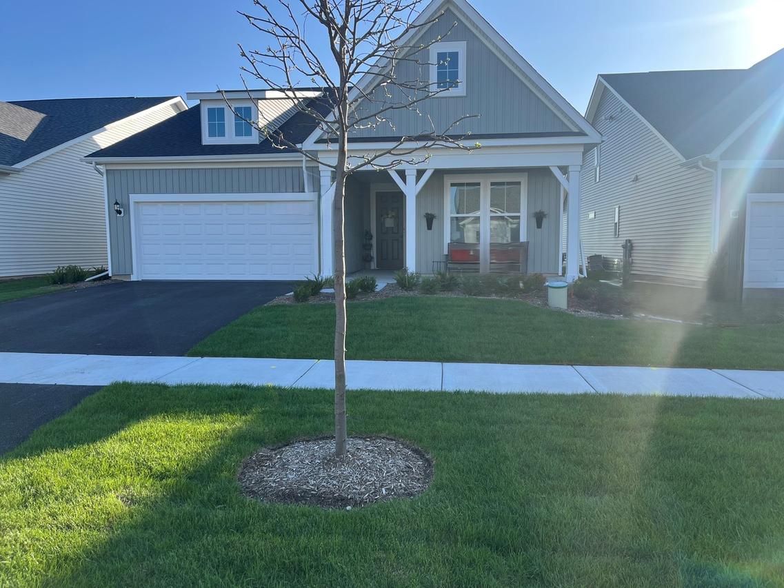 3273 Mirehaven Dr., Aurora, IL 60503