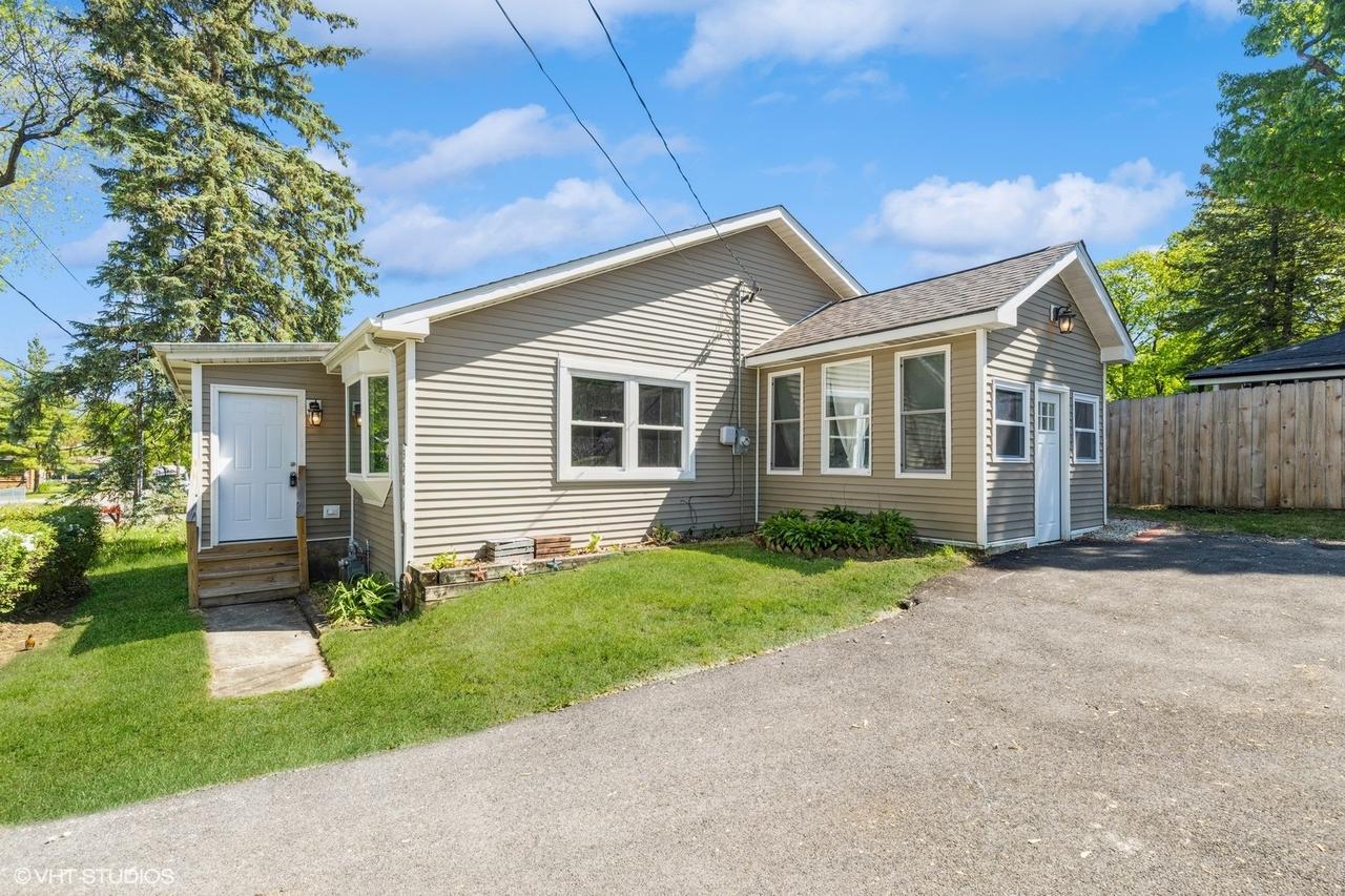 35611 N Grove Ave., Ingleside, IL 60041