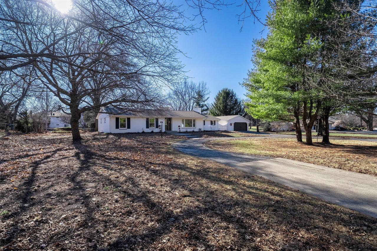 3009 E Oakland Ave., Bloomington, IL 61704