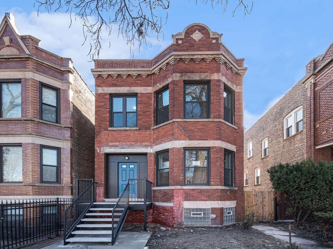 4107 W Cermak Rd., Chicago, IL 60623