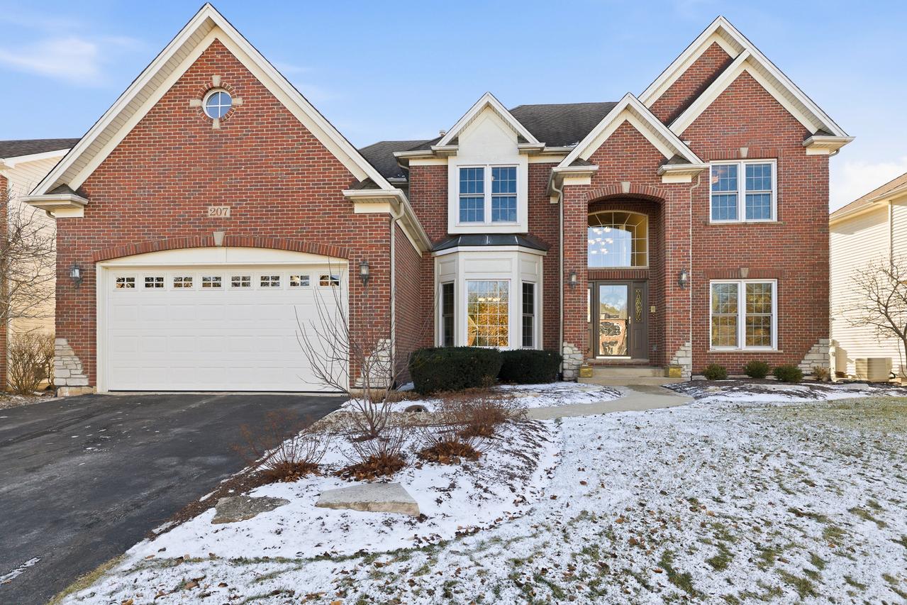 207 Long Beach Rd., Oswego, IL 60543