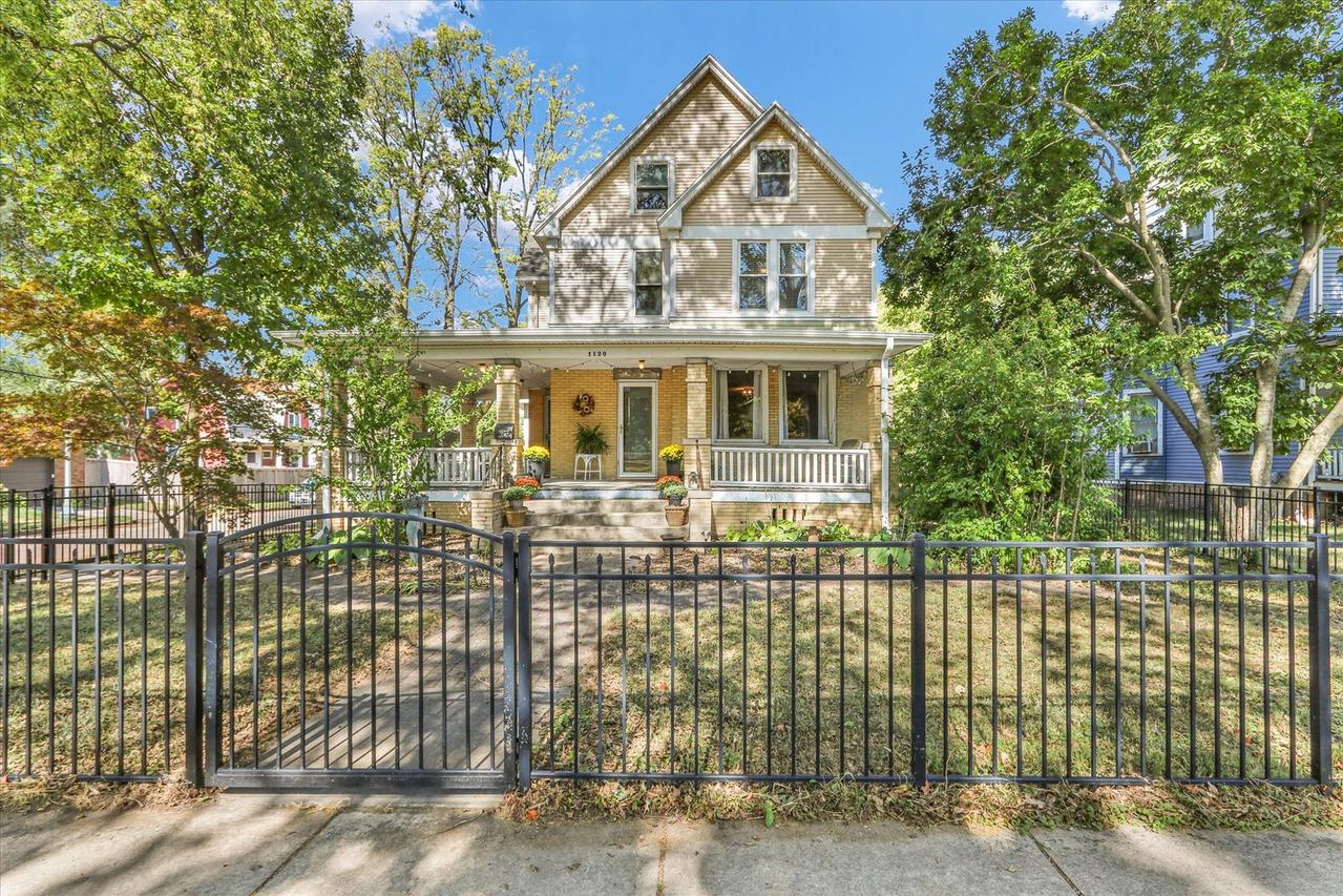 1120 W Church St., Champaign, IL 61821