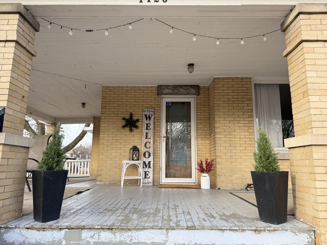 1120 W Church St., Champaign, IL 61821