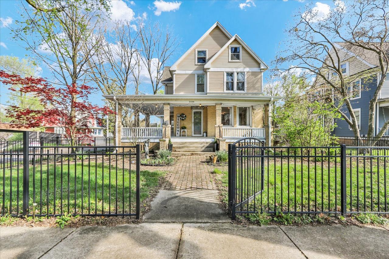 1120 W Church St., Champaign, IL 61821