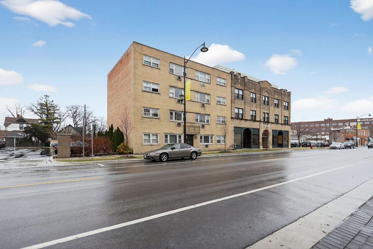 3131 Oak Park Ave. #2B, Berwyn, IL 60402