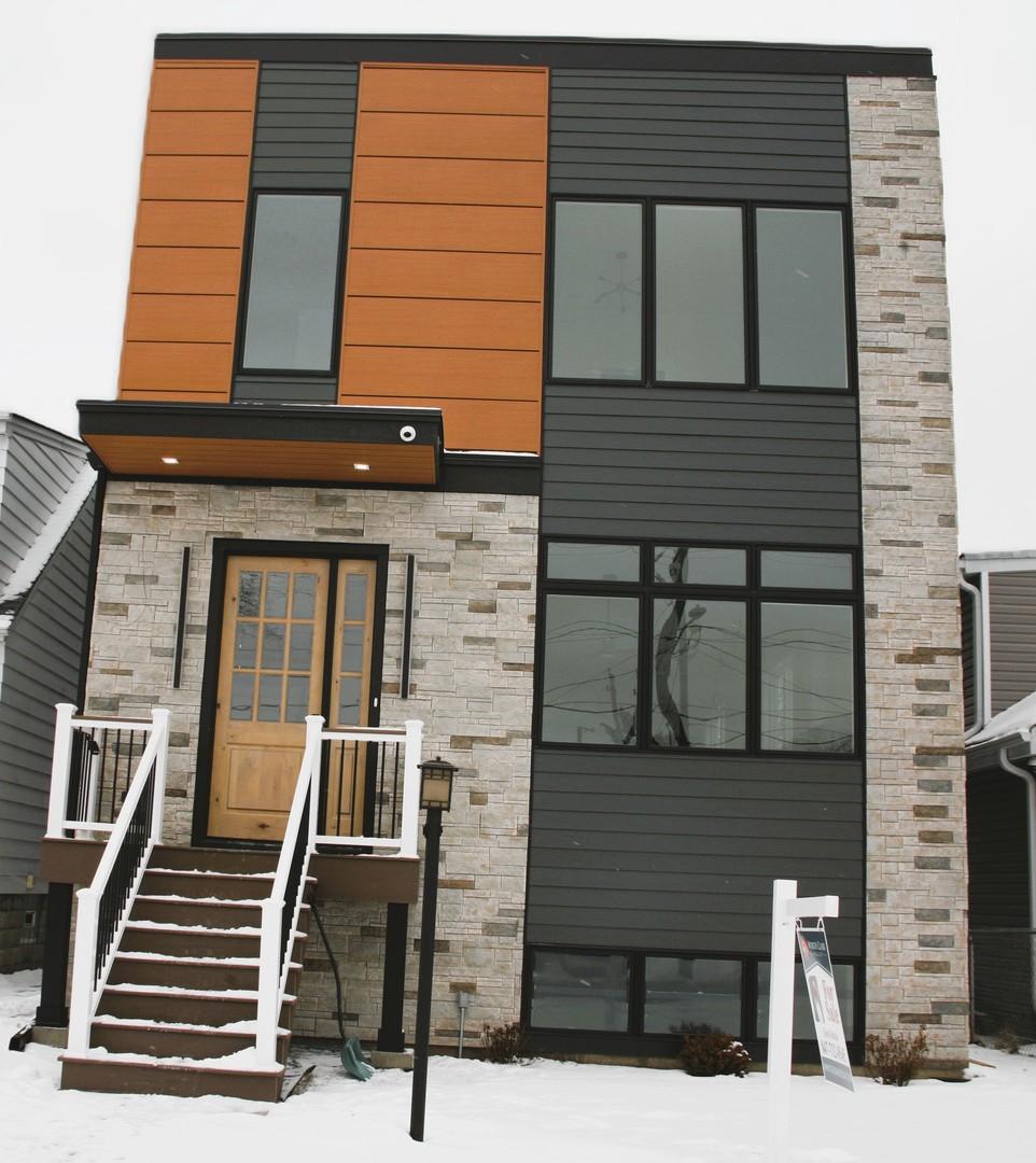 4449 N Sayre Ave., Harwood Heights, IL 60706