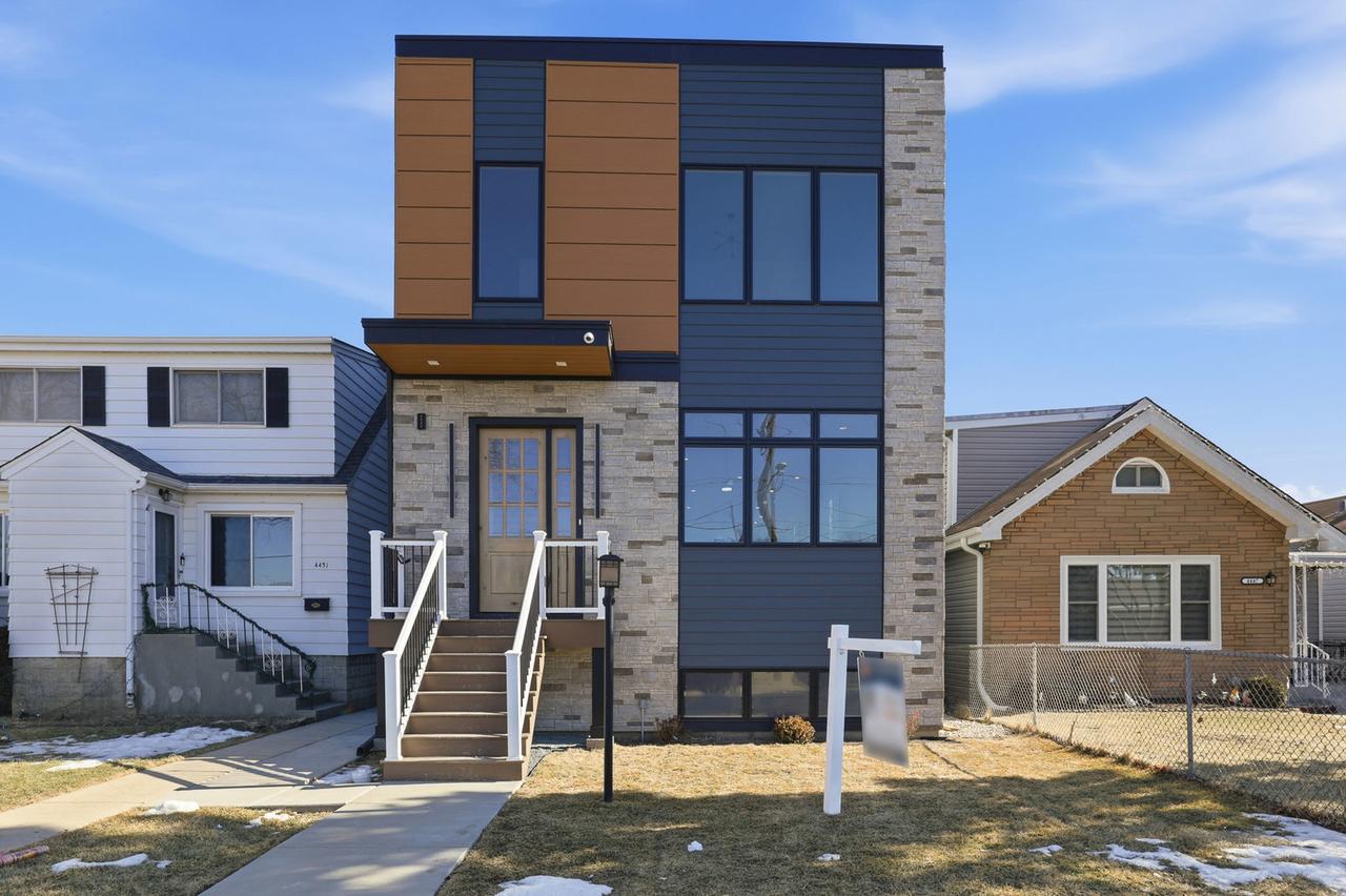 4449 N Sayre Ave., Harwood Heights, IL 60706