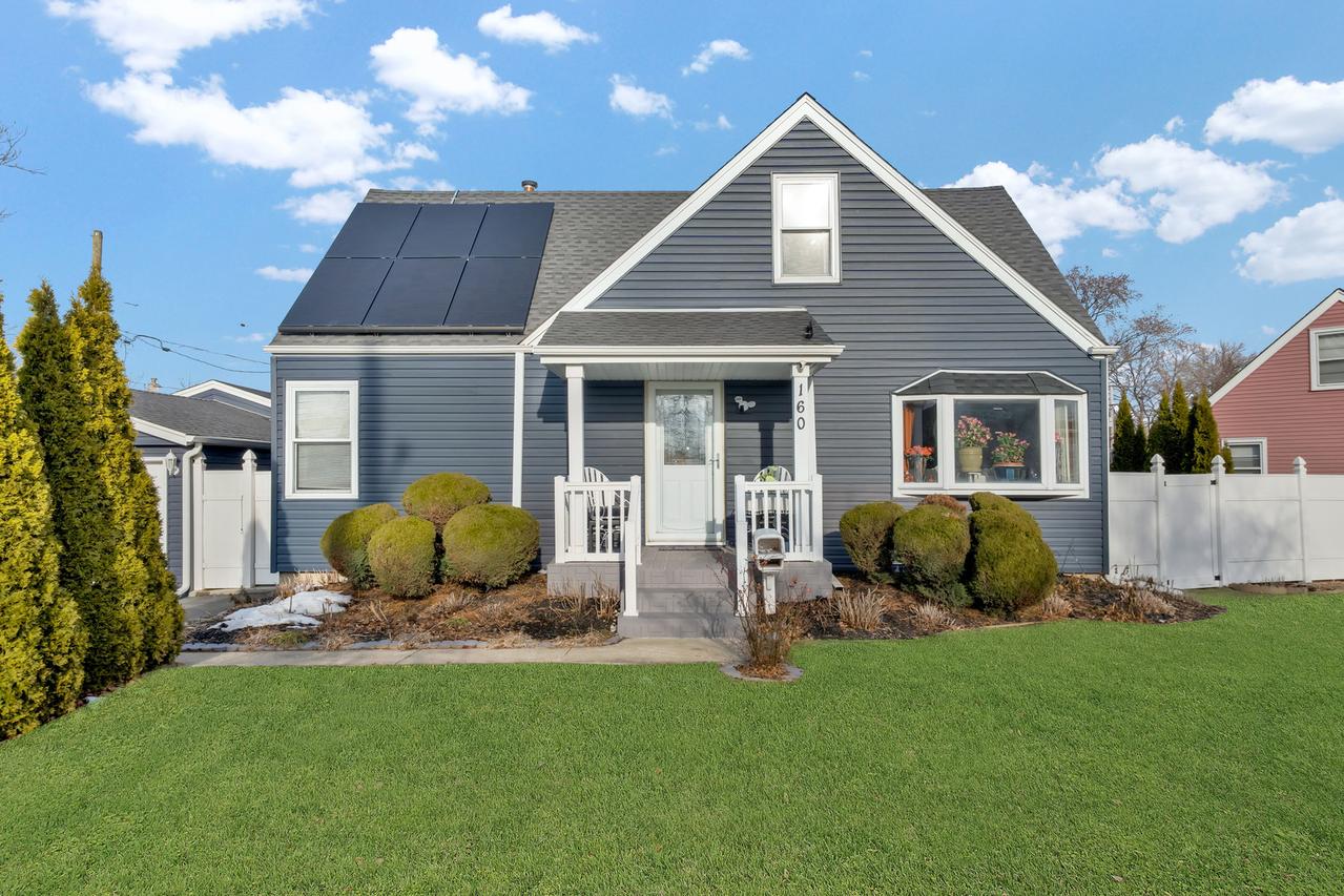 160 Westward Ho Dr., Northlake, IL 60164