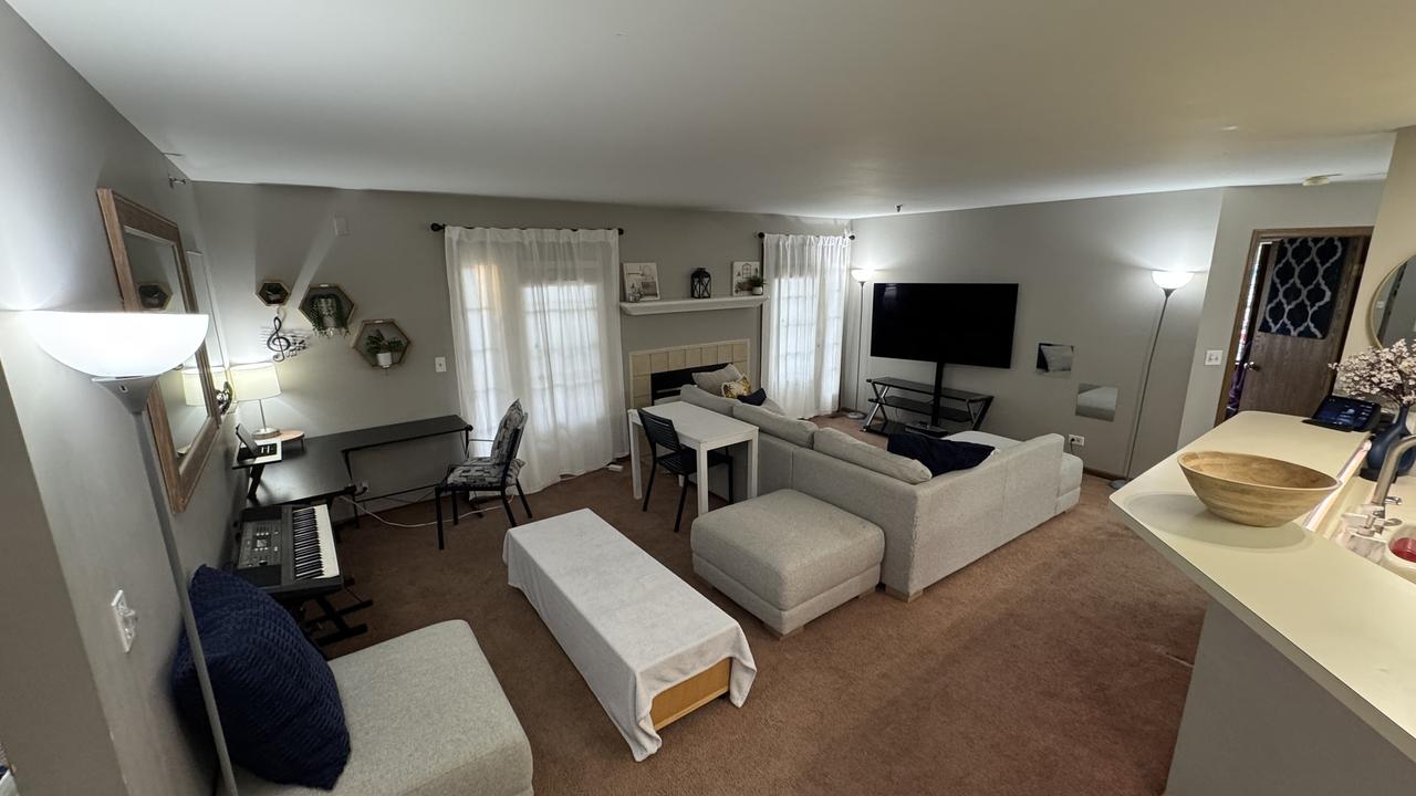 5S455 Scots Dr. #F, Naperville, IL 60563