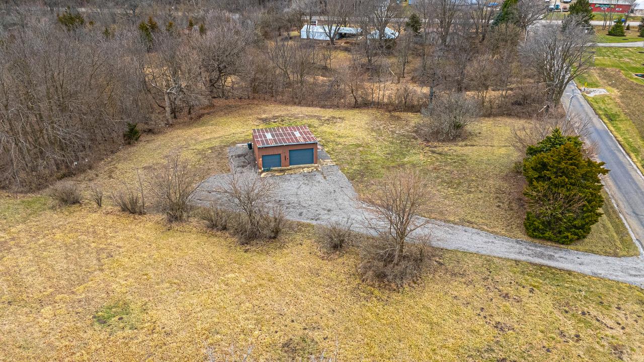 14111 Twin Grove Rd., Bloomington, IL 61705