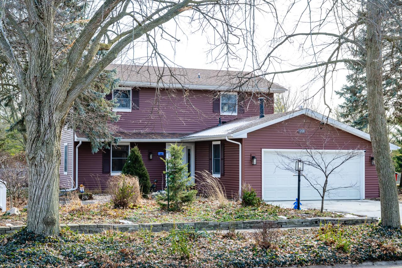 20 Ashley Ln., Champaign, IL 61820