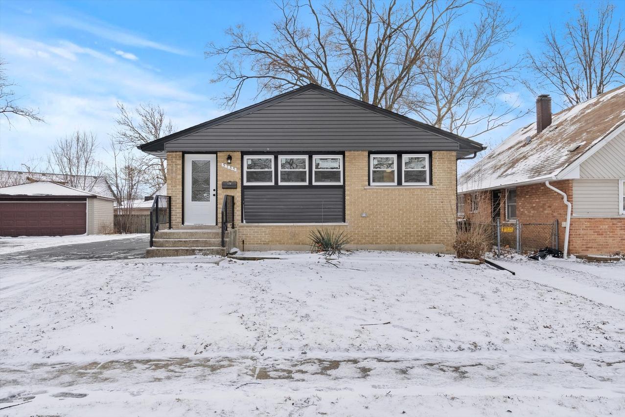 3735 169th St., Country Club Hills, IL 60478