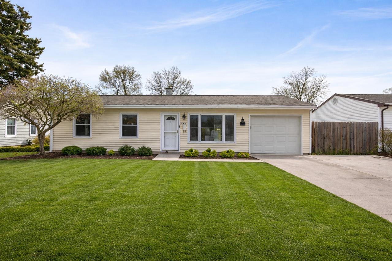 525 Glen Ave., Romeoville, IL 60446
