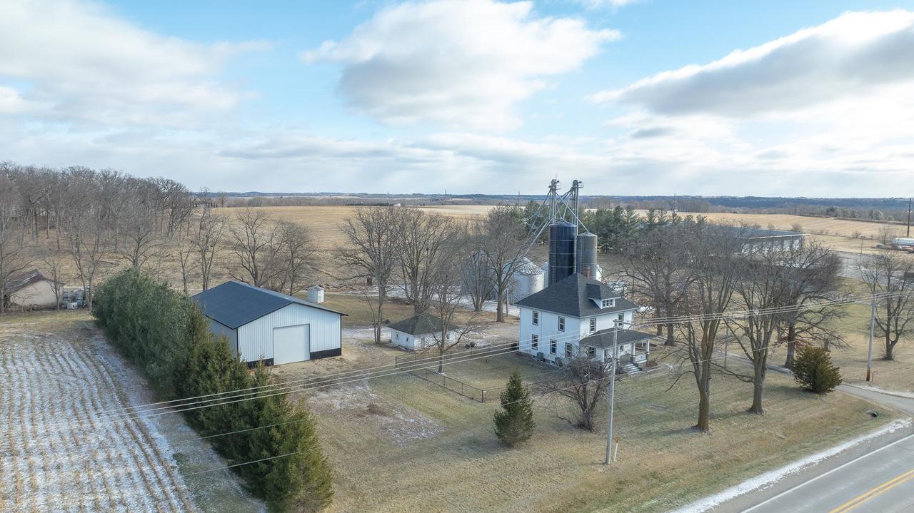 6259 N Pecatonica Rd., Pecatonica, IL 61063