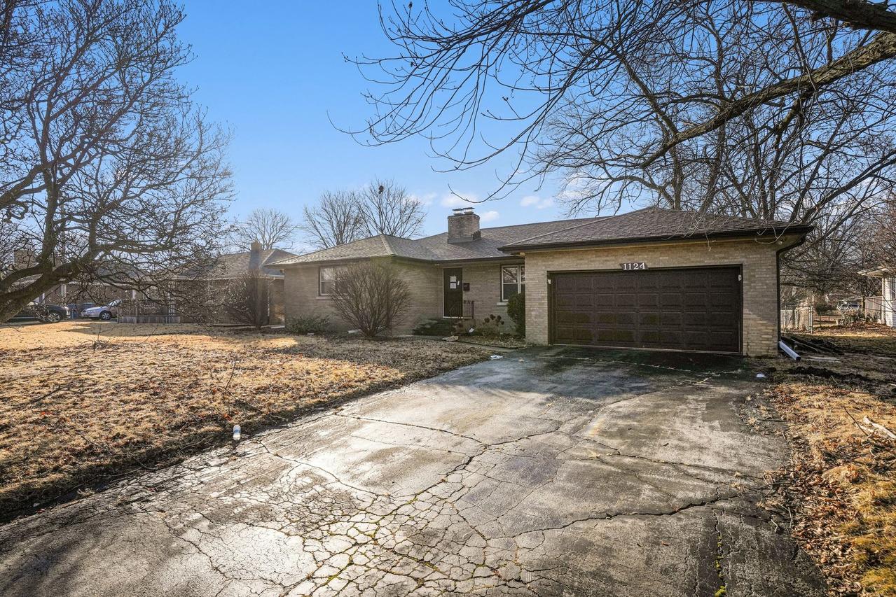 1124 W Hawkins St., Kankakee, IL 60901