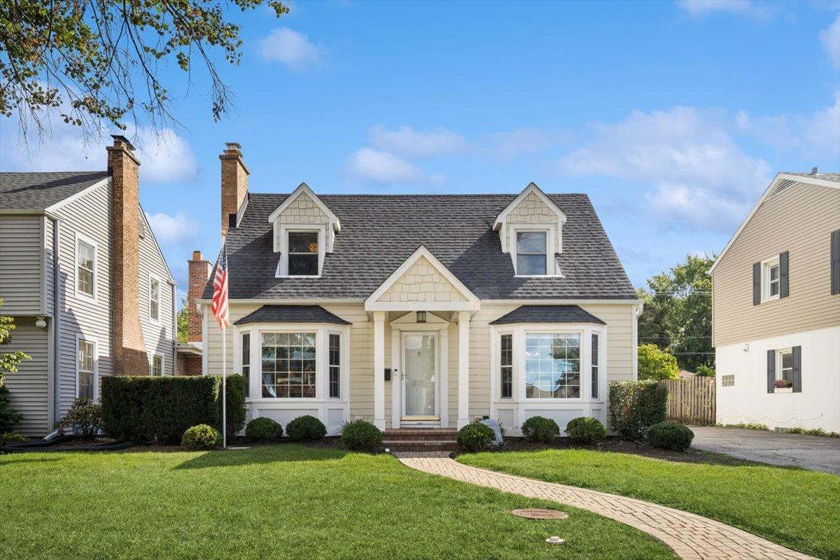 805 S Hamlin Ave., Park Ridge, IL 60068
