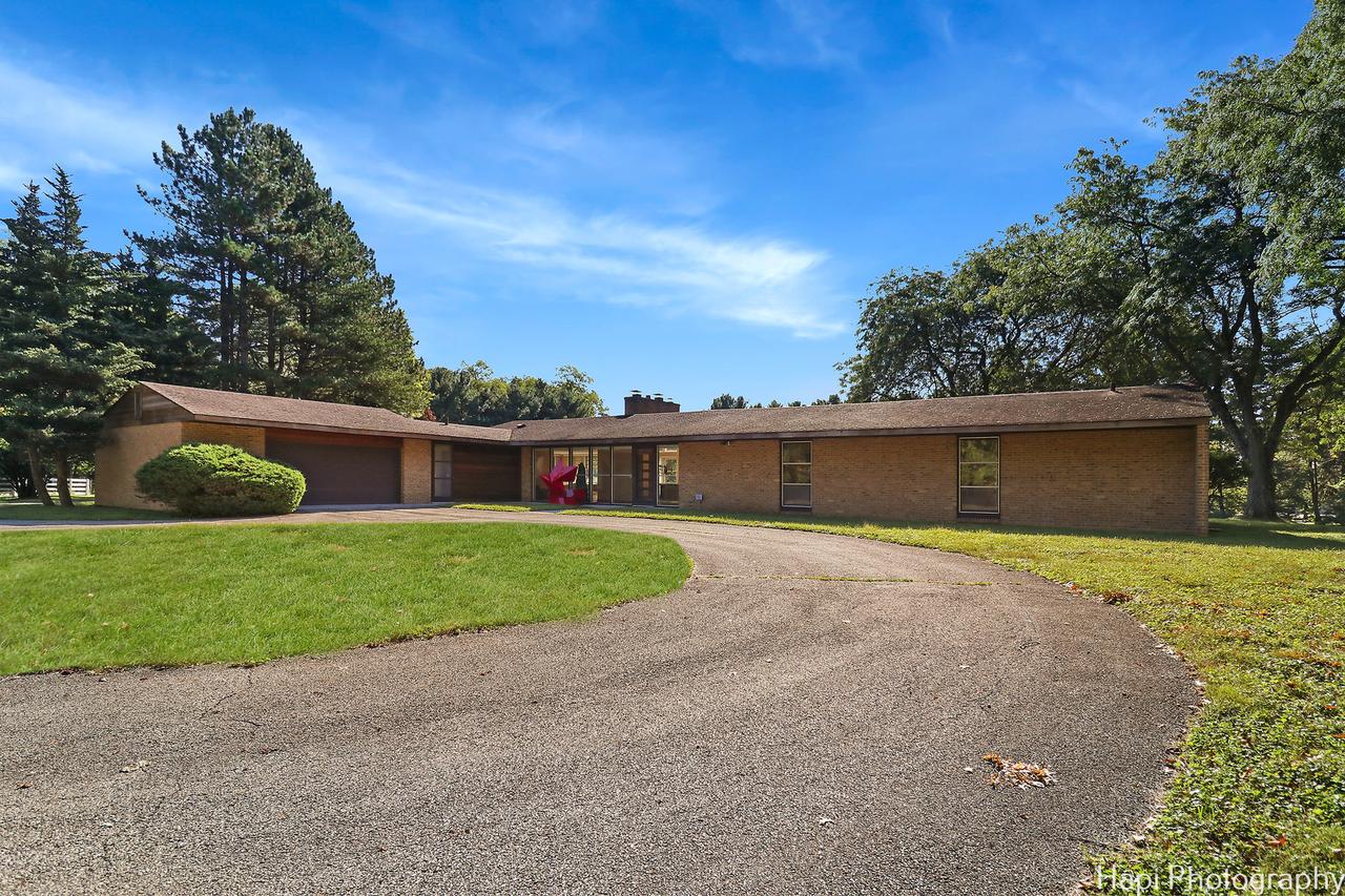 80 Meadow Hill Rd., Barrington Hills, IL 60010