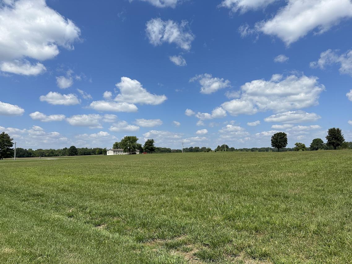 15 Holland Dr., Mt Vernon, IL 62864