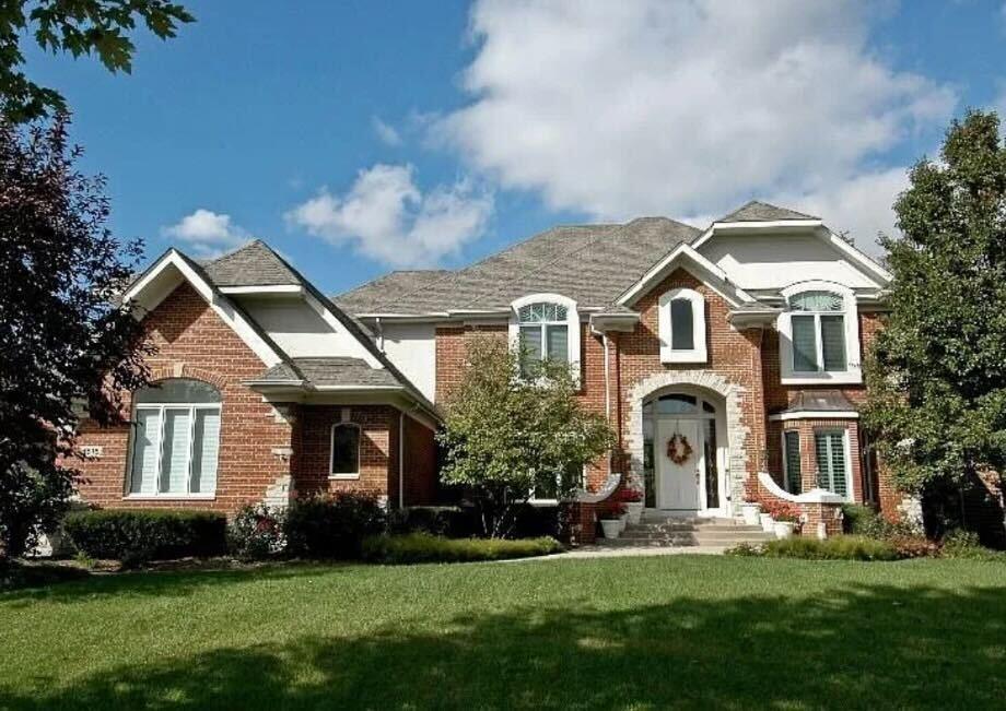 1516 Darien Club Dr., Darien, IL 60561