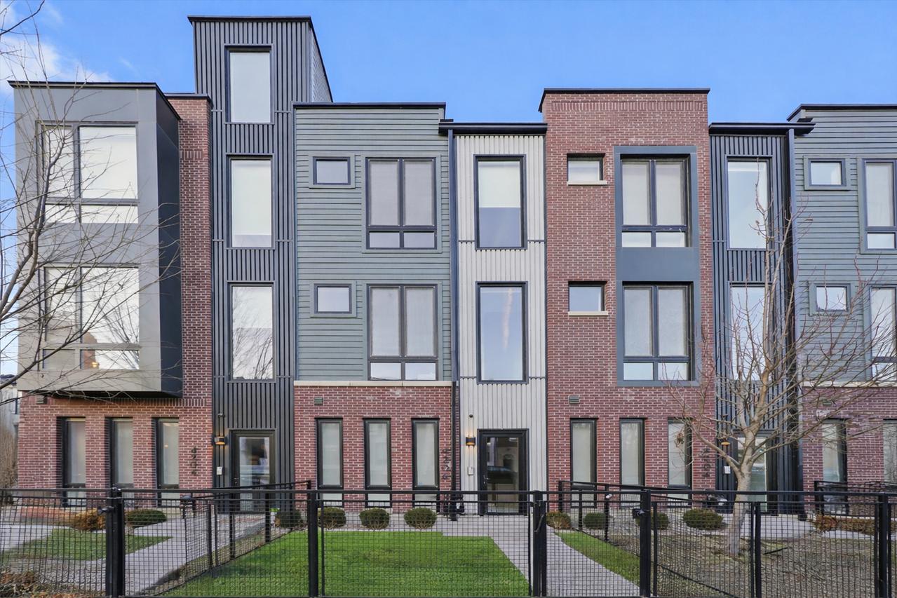 4200 W Belmont Ave., Chicago, IL 60641