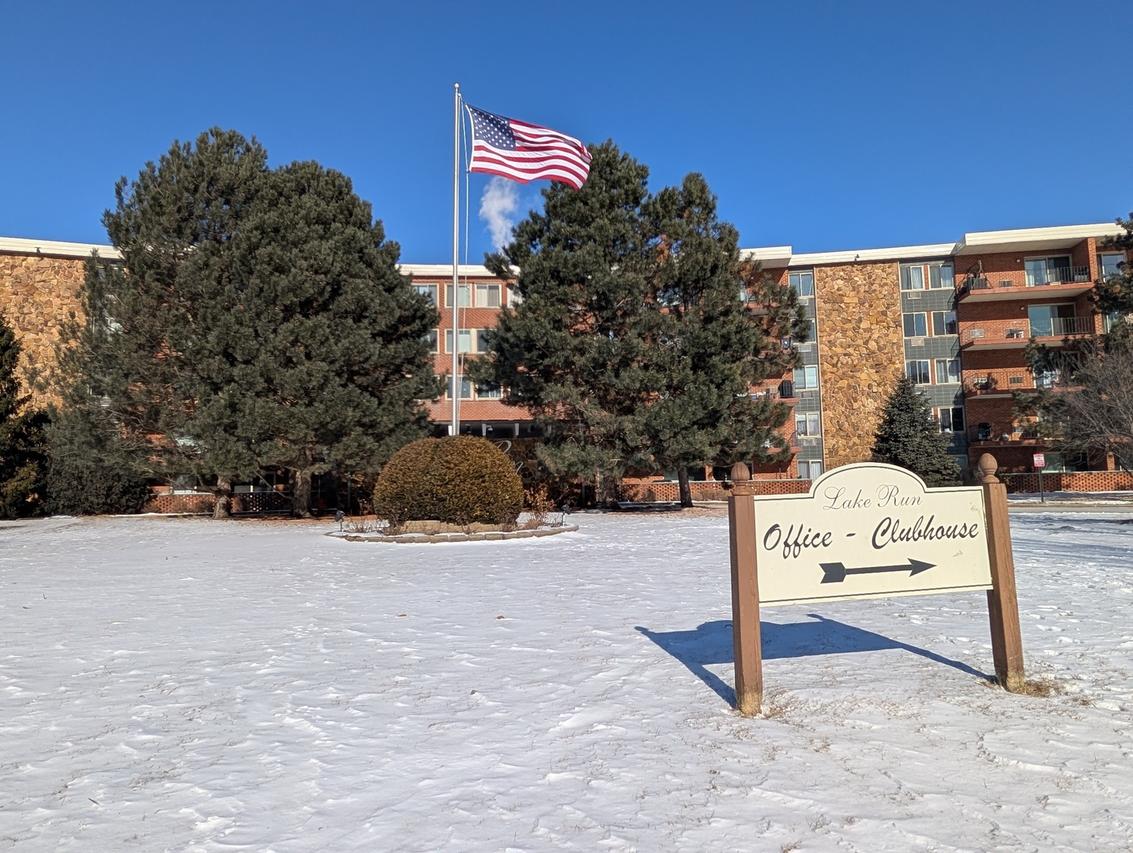 18 E Old Willow Rd. #425N, Prospect Heights, IL 60070