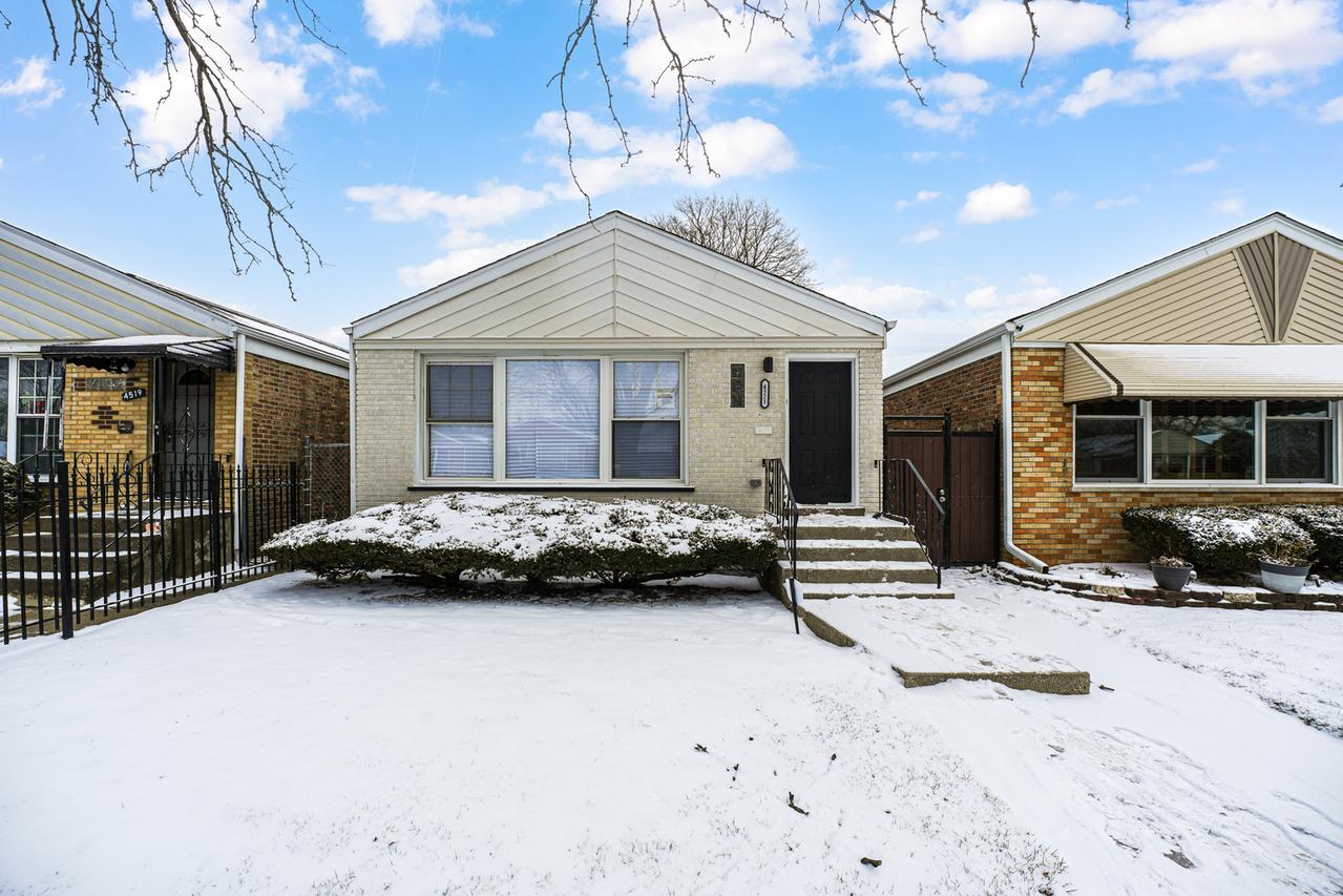 4521 S Lawler Ave., Chicago, IL 60638