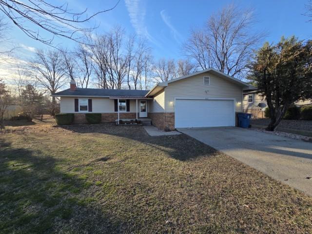 1025 Lake Shore Dr., Mt Vernon, IL 62864