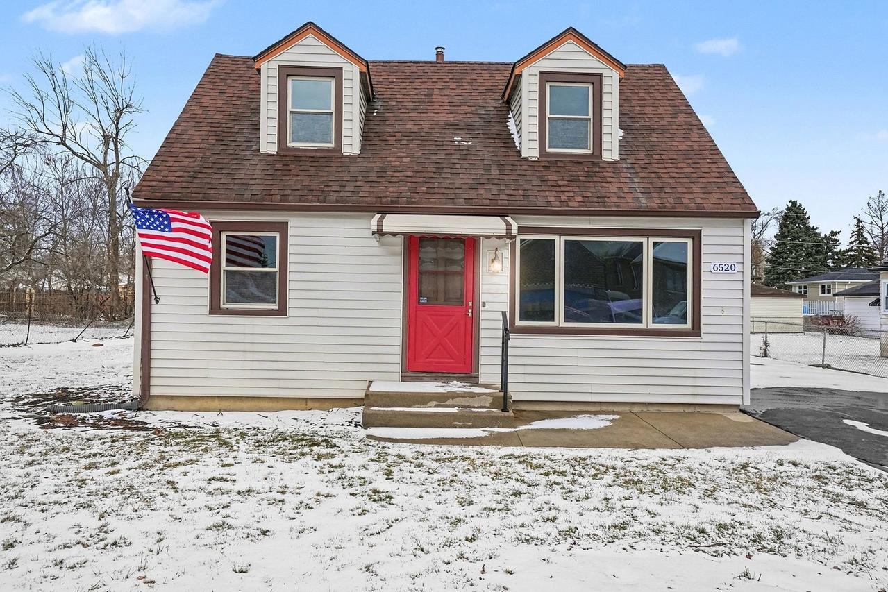 6520 W 82nd St., Burbank, IL 60459