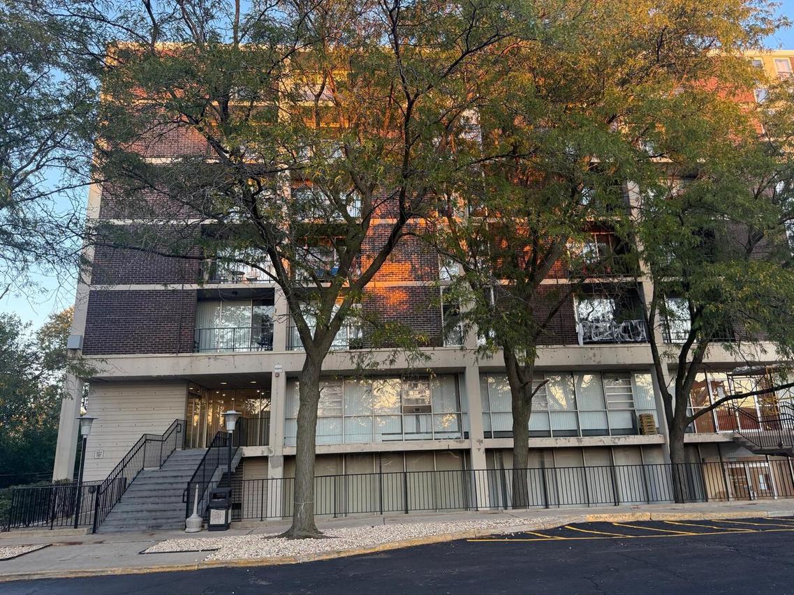 1043 S York Rd. #411, Bensenville, IL 60106