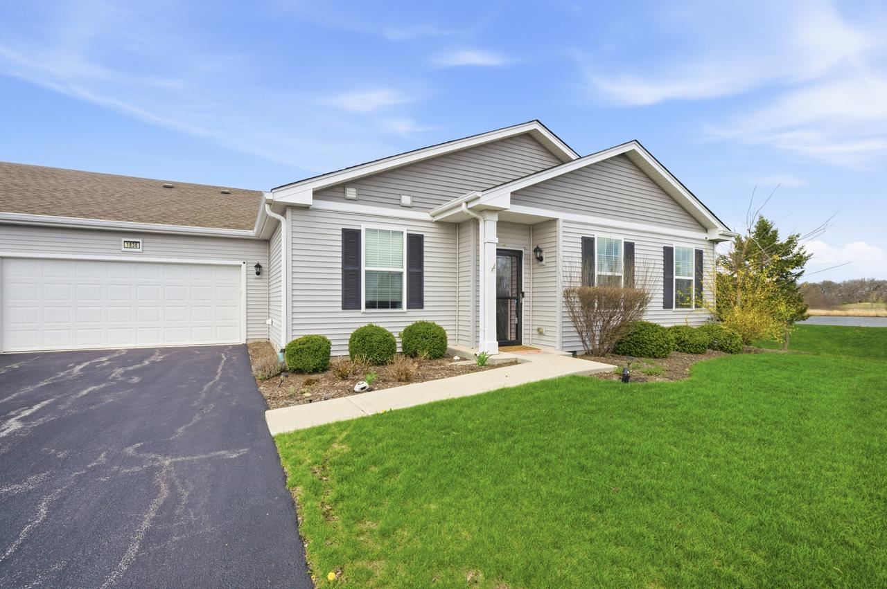1838 Southern Cir., Pingree Grove, IL 60140