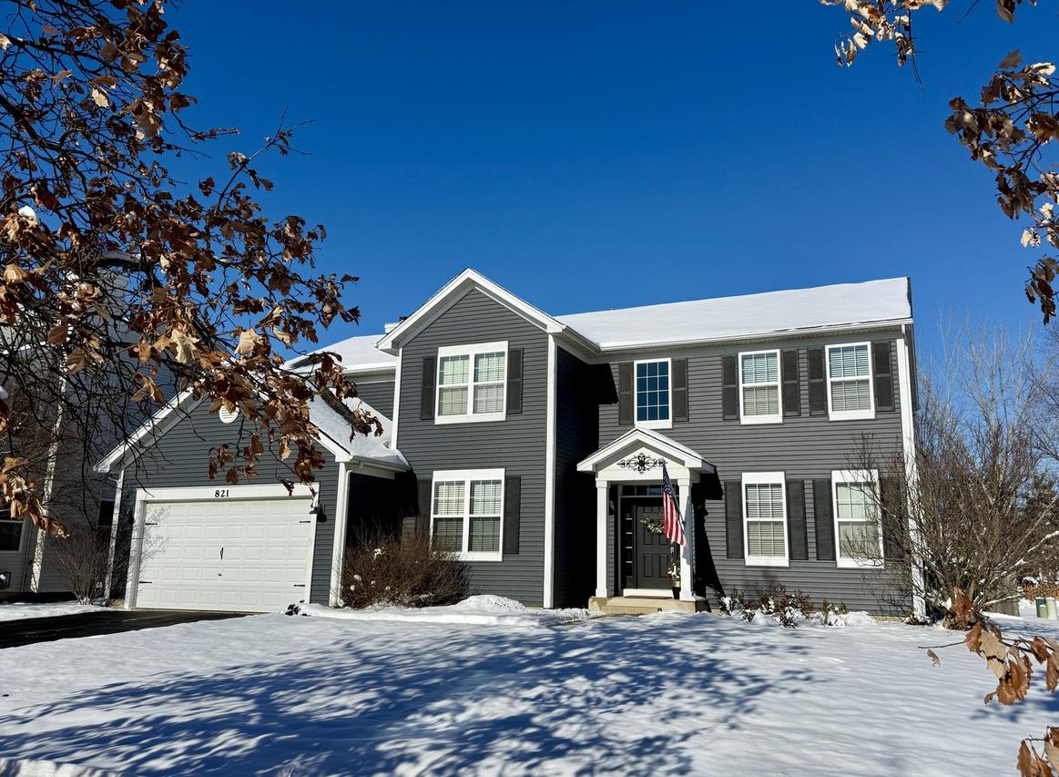 821 Georgetown Dr., Oswego, IL 60543