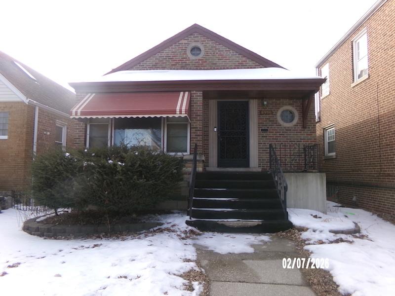 8936 S Jeffery Blvd., Chicago, IL 60617