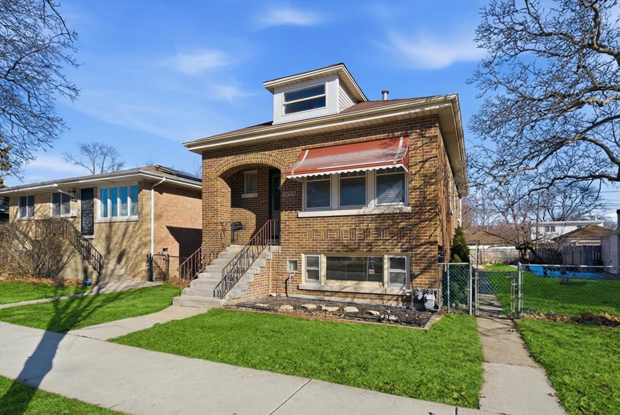 [Address Hidden by Seller], Lyons, IL 60534