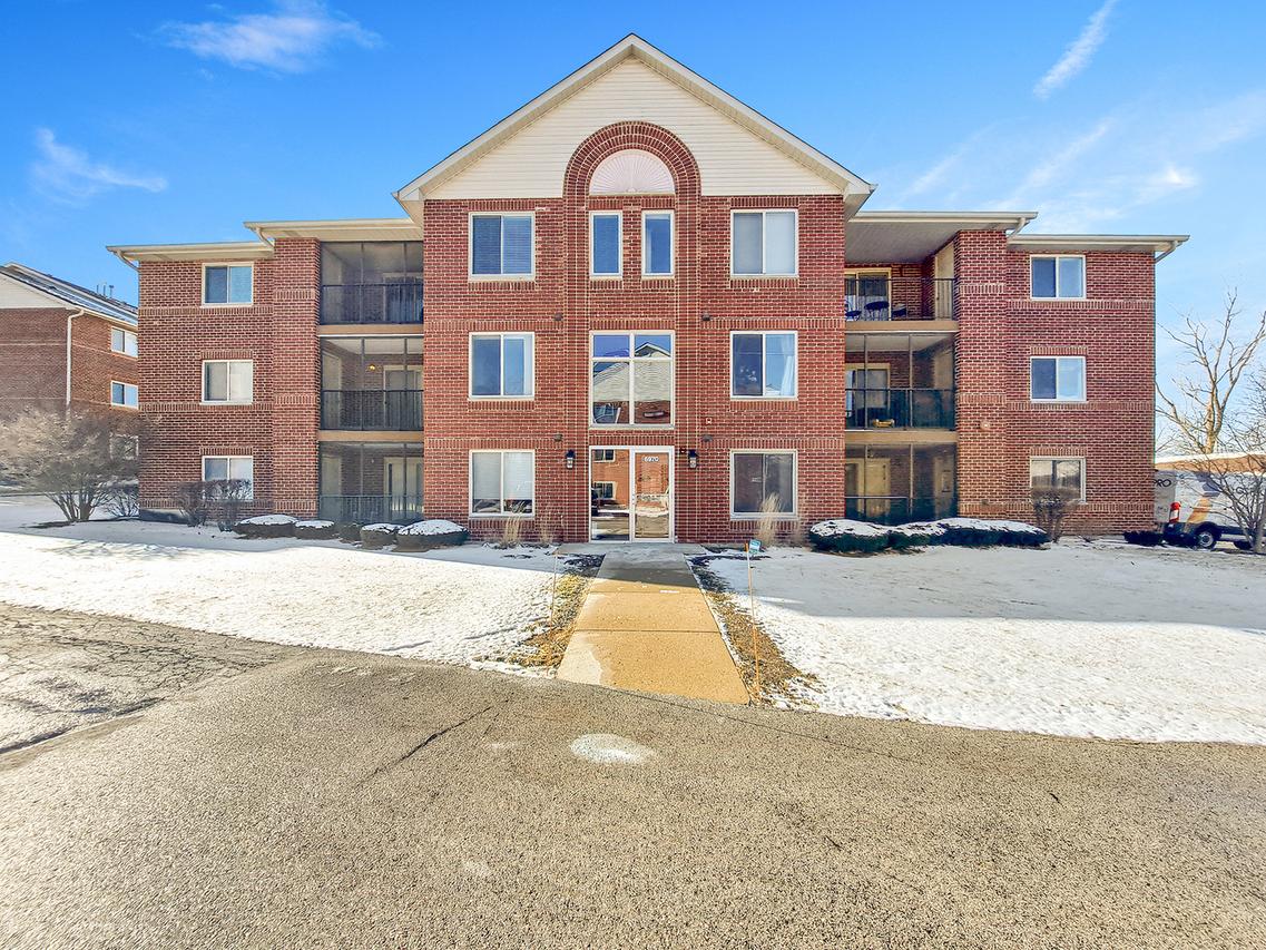 6970 Heritage Cir. #5-2A, Orland Park, IL 60462