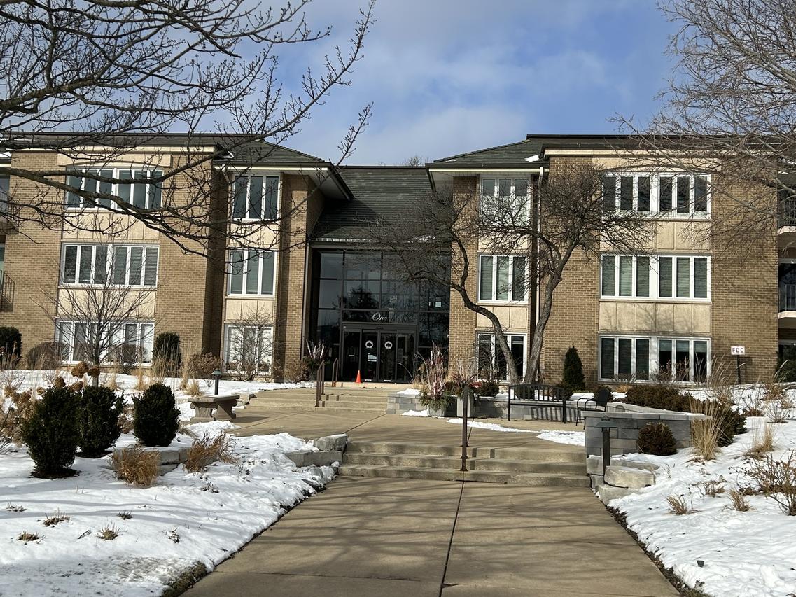 1 Oak Brook Club Dr. #A105, Oak Brook, IL 60523
