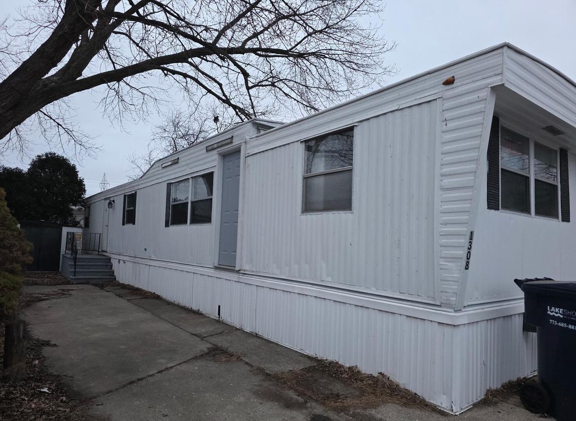 8800 S Harlem Harlem Ave. #1210, Bridgeview, IL 60455