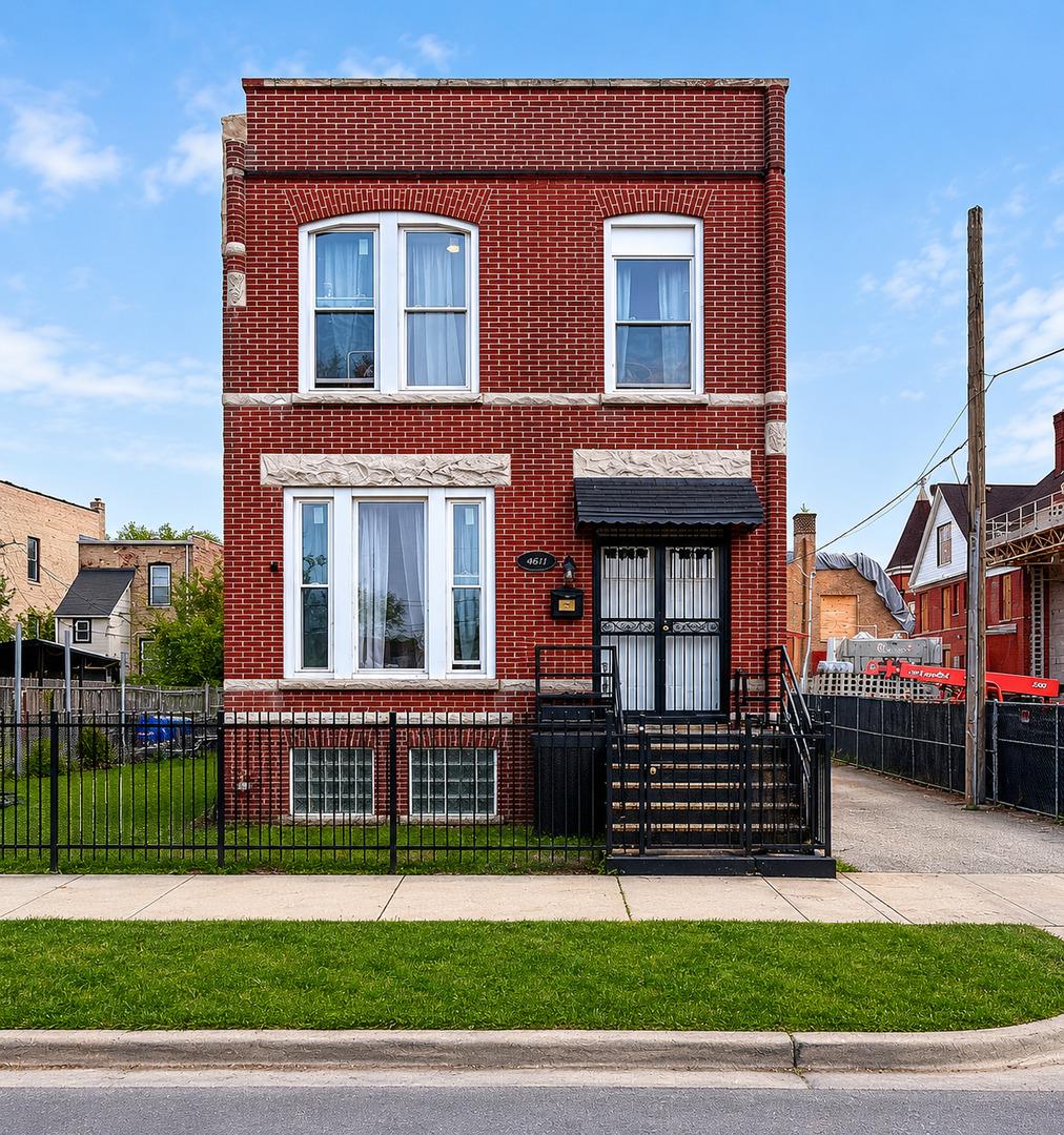 2671 W Maypole Ave., Chicago, IL 60612