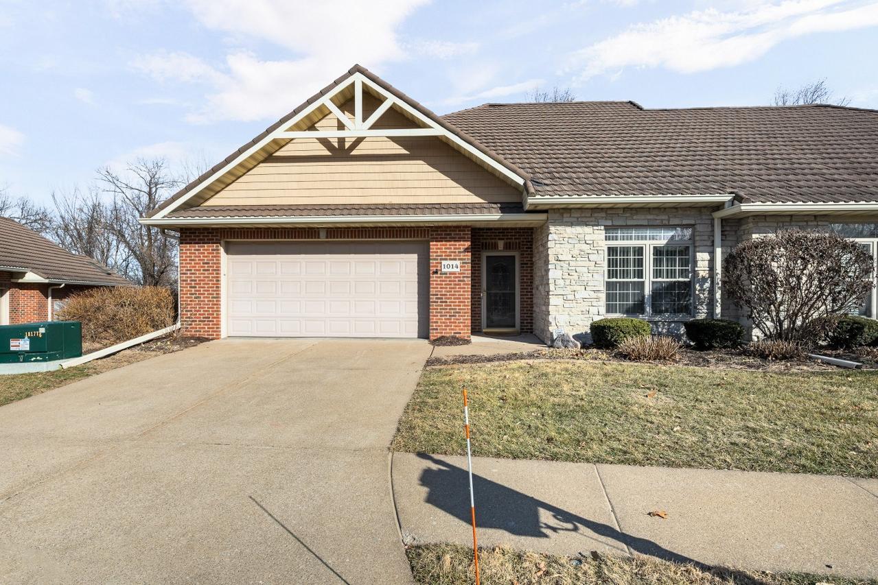 1014 2nd Street Ct., Moline, IL 61265
