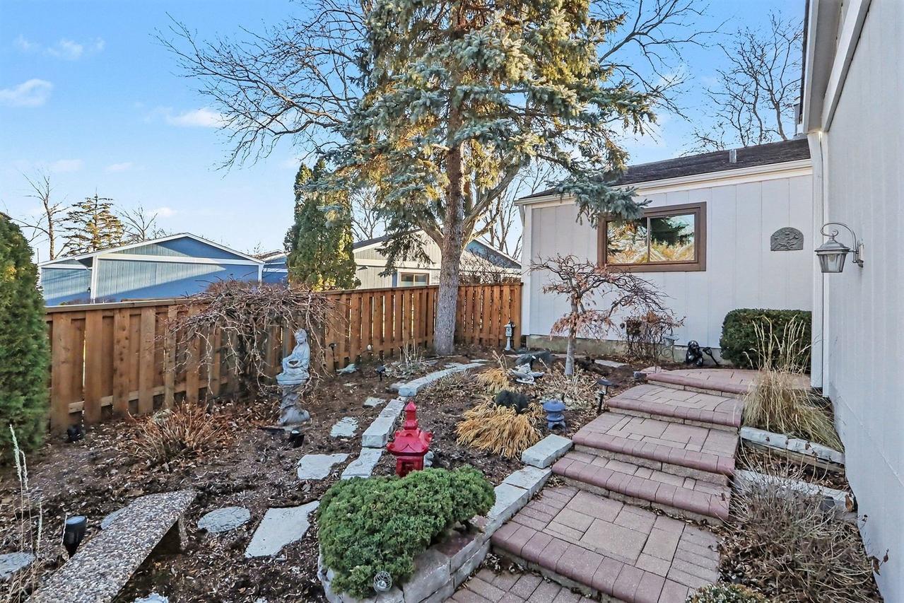 2661 Sumac St., Woodridge, IL 60517