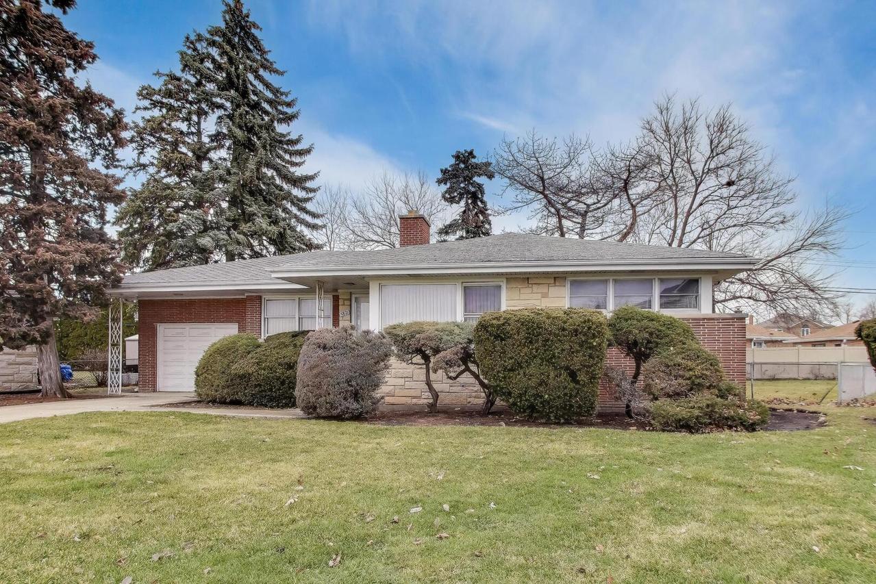 5871 N Overhill Ave., Chicago, IL 60631