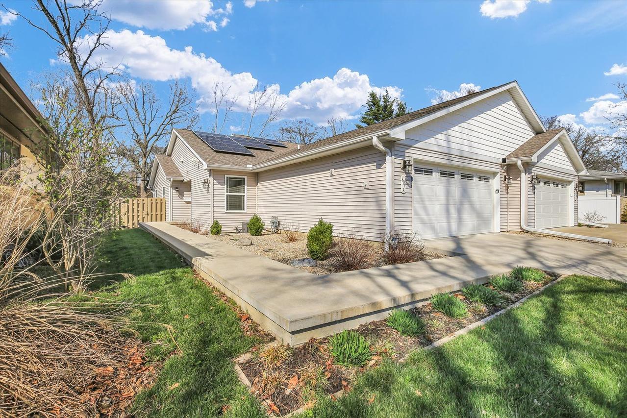 604 E Harding Dr. #A, Urbana, IL 61801