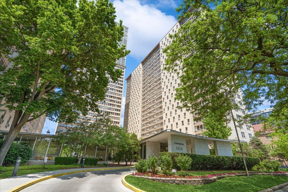3950 N Lake Shore Dr. #1730, Chicago, IL 60613